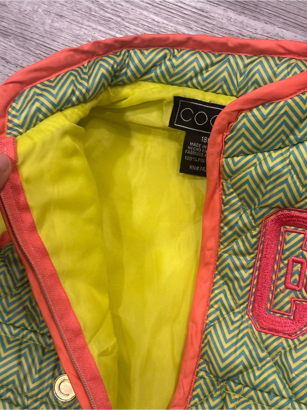 COOGI Kids Green Chevron Vest with Orange Trim girls 18m fall outdoor active - Picture 5 of 8